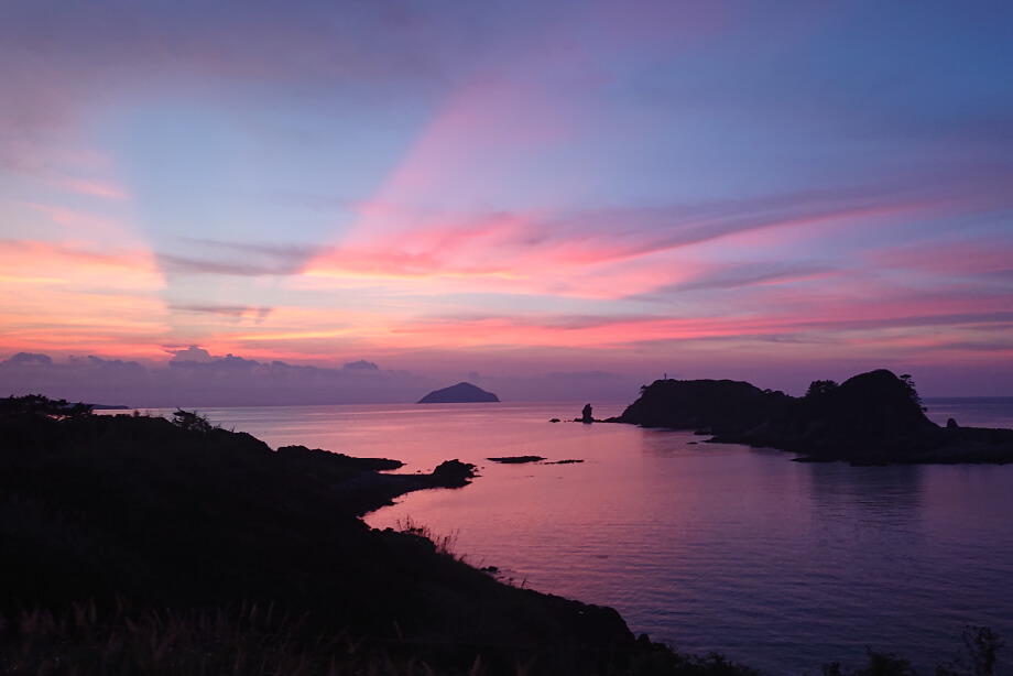 立小島と姫島の夕景2